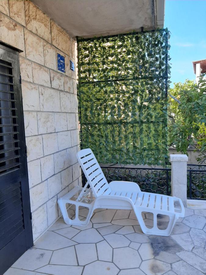 Giovanna - Spacious Lovely Apartment Supetar Exterior photo