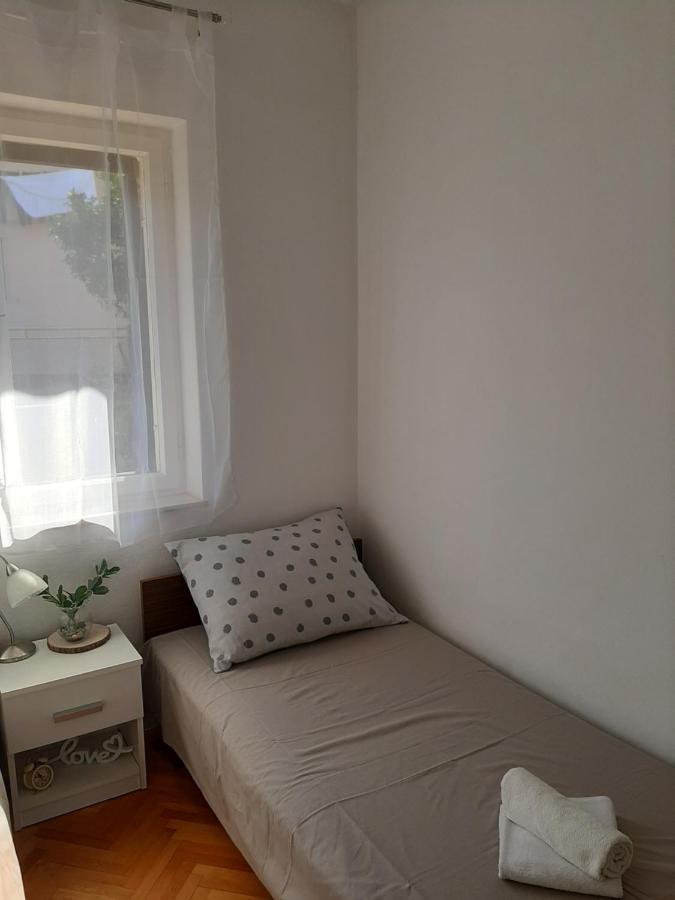 Giovanna - Spacious Lovely Apartment Supetar Exterior photo