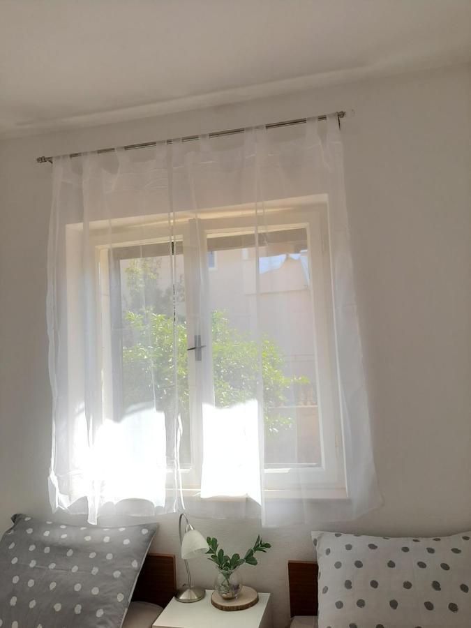 Giovanna - Spacious Lovely Apartment Supetar Exterior photo