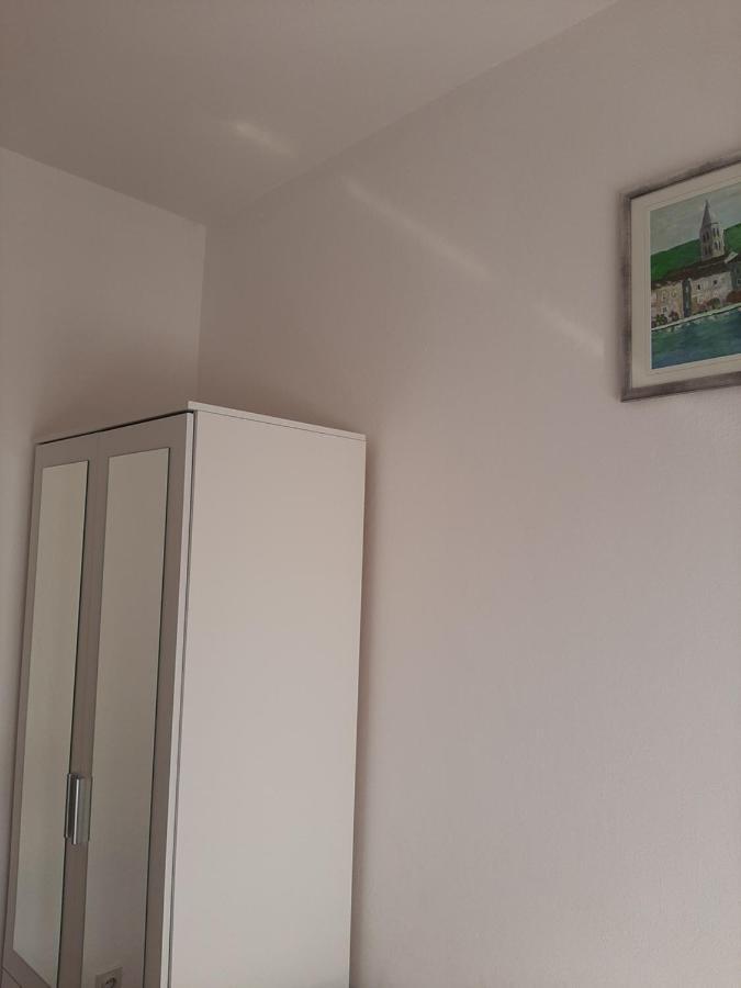 Giovanna - Spacious Lovely Apartment Supetar Exterior photo