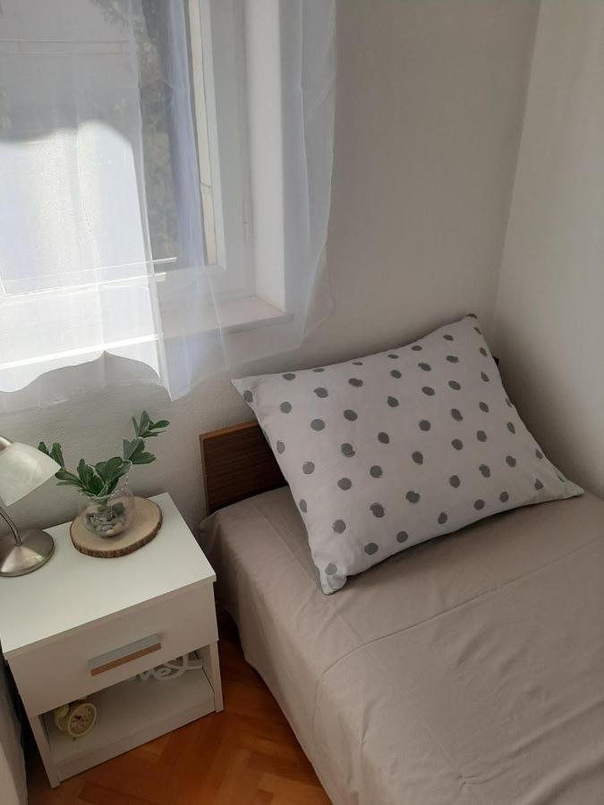 Giovanna - Spacious Lovely Apartment Supetar Exterior photo